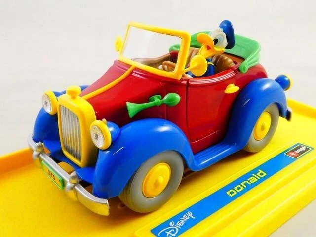 Burago BBurago Disney Donald's 313 car Auto di Paperino 1/24 NEW 230010 - Immagine 2 di 2