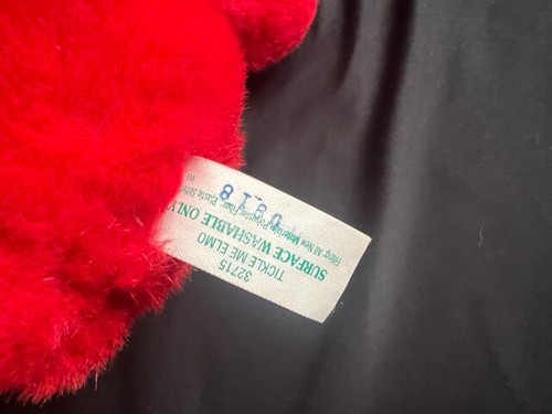 Vintage 1997/1995 Tickle Me Elmo Plush Doll Original by Tyco Talking toy - Picture 6 of 8