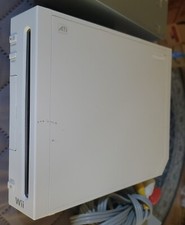 White Nintendo Wii System Console Bundle - Complete Cords, Remotes, Games