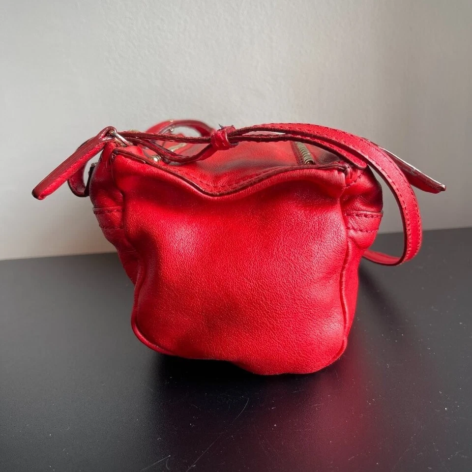 Сумка через плечо Givenchy из овечьей кожи Pandora Mini - красная - бывшая в употреблении - Изображение 4 из 4