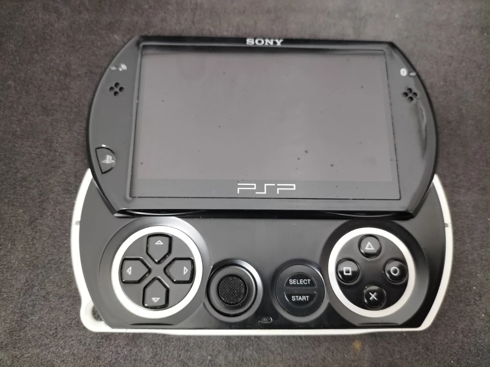 B266 Sony PSP Go console Black Handheld system Japan w/box adapter manual fx - Image 3 of 4