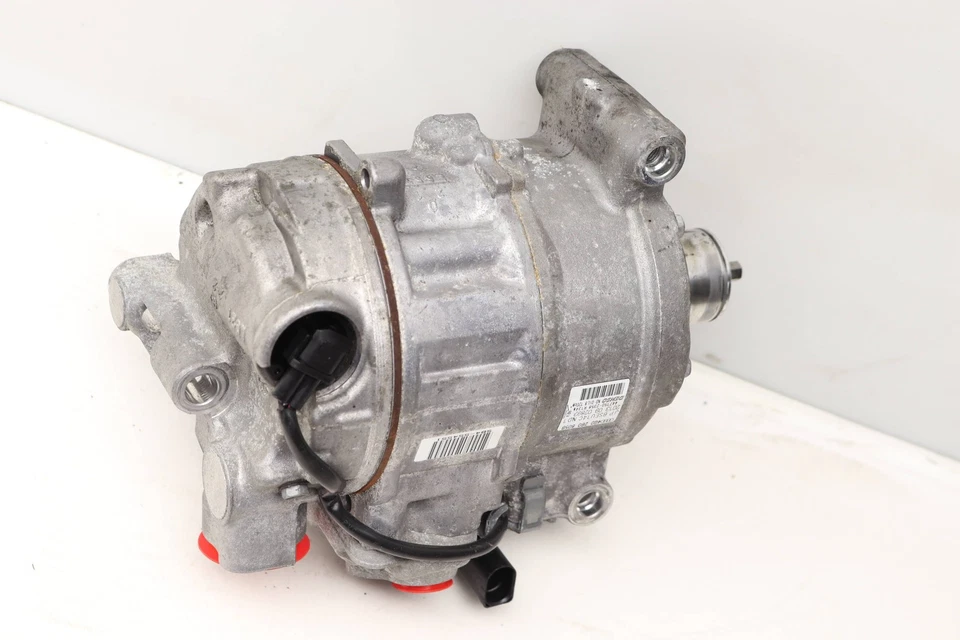 AUDI A7 QUATTRO 2014 3,0 L - Compresor de aire acondicionado 4G0260805B Foto 3 de 4