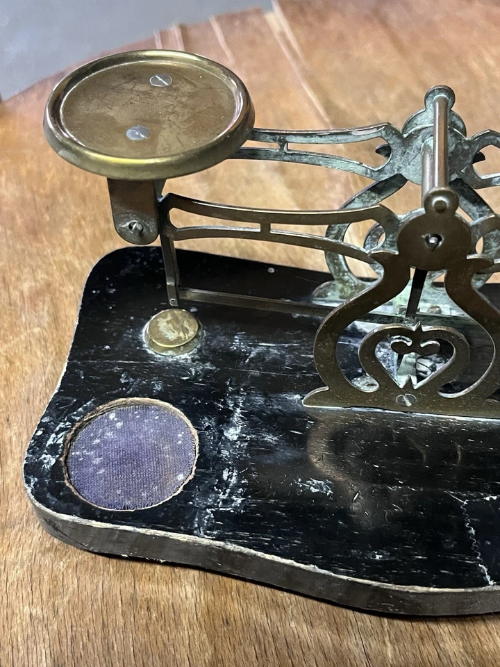 Ancienne balance de précision des année 1900 - Photo 2/4