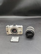 PENTAX Q White Digital Camera w/ 01 Standard Prime Lens Set