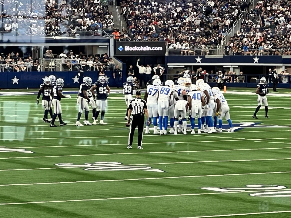 Cowboys Vs. Vikings DEC 14th - Asientos de pasillo de zona de extremo de esquina - Sec 101 Foto 3 de 4