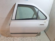 Porte arrière et accessoires Peugeot 406