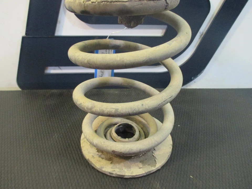 BMW Z3 1997 1,9 L OEM conductor de fábrica suspensión trasera izquierda bobina Foto 4 de 4