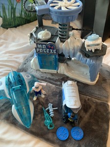 imaginext batman headquarters