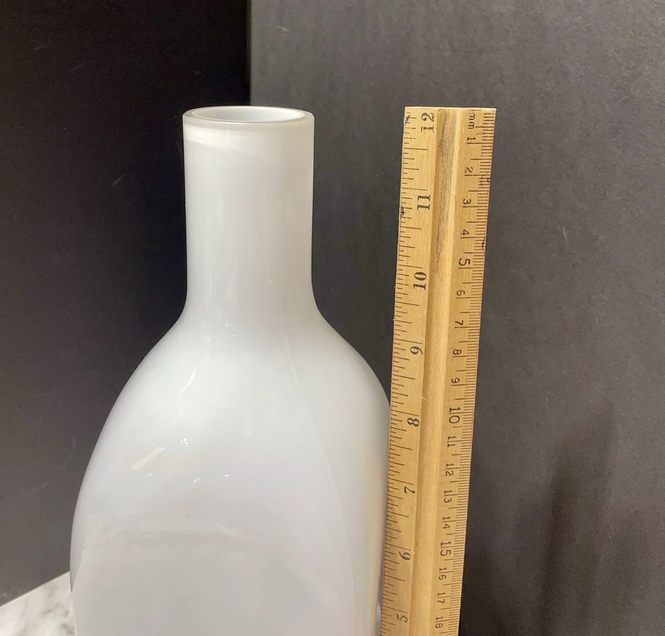 Белая художественная стеклянная ваза бутылка минималистский корпус 12 дюймов высота - Изображение 2 из 4