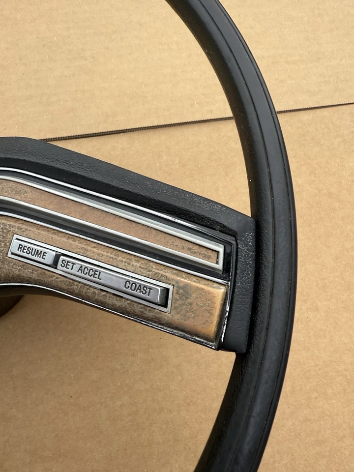 1978-1986 78-86 Ford Truck Bronco van Woodgrain Cruise Steering Wheel XLT OEM - Image 4 of 4