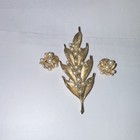 Vintage crown, Trifari brooch and clip earrings, leaf, and berry motif ￼ — photo 4