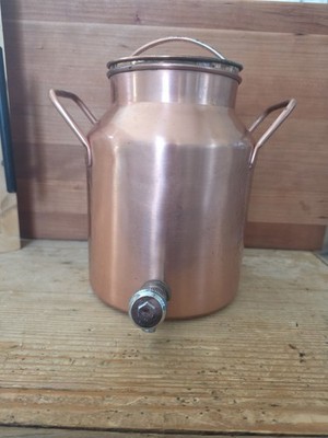 Sukhi Super Medium Copper Pot With Spout, Made In India