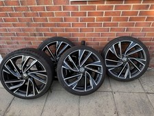 Genuine Full Set 19 Inch VW Adelaide Alloy Wheels 5H0 601 025 R