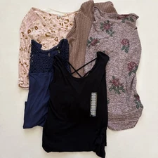 Bundle 5 Womens Tops Size M  Soul Cake (New), C&C, Charlotte Russe, H&M