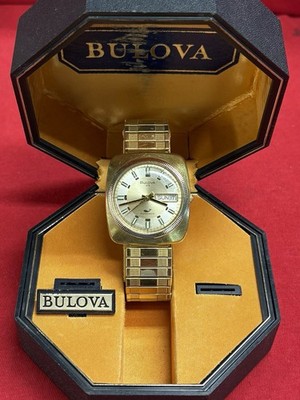 VTG 1970s Bulova Sea King Whale Automatic Day/Date Gold Tone Wrist Watch Runs