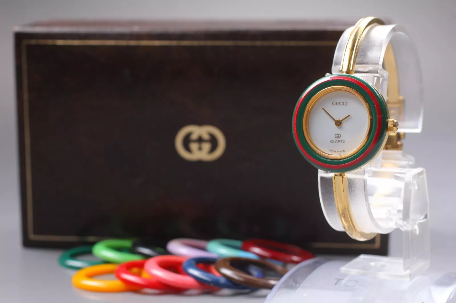 [EXC+5] GUCCI Lunette Changeante 12 Couleurs 1100 L Montre Quartz Or Montre Femme