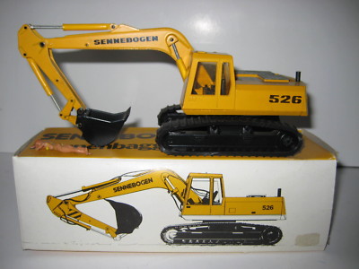 SENNEBOGEN 526 BAGGER TIEFLÖFFEL RAUPEN #2814.1 CONRAD 1:50 OVP