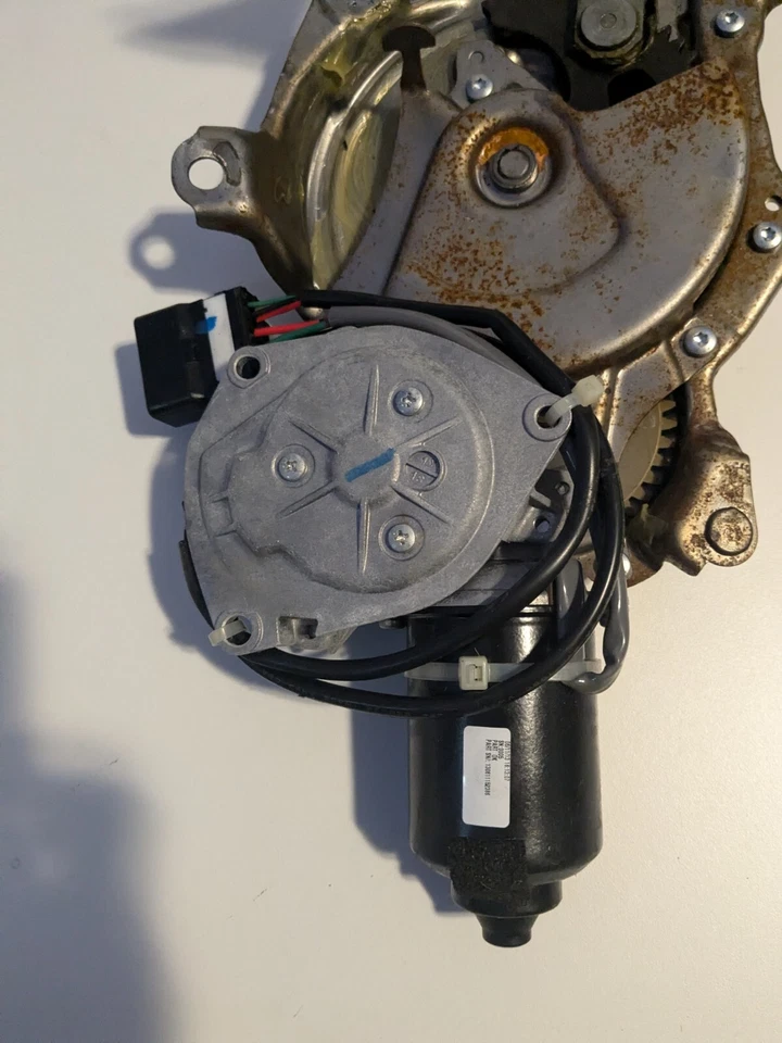 Puerta levadiza eléctrica LEXUS RX400h RX330 RX350 tapa maletero escotilla motor OEM 2004-2009 Foto 2 de 4