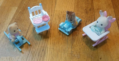 Set von Sylvanian Families Baby Häuser / Gebraucht / Guter Zustand