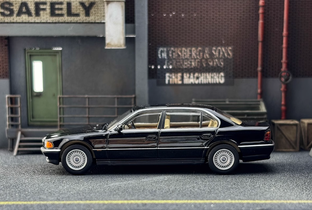 【新品】AR Box 1/64 BMW 7シリーズ Mk3 E38 750iL 新品】AR Box 1/64 BMW 7シリーズ Mk3 E38 750iL - メルカリ