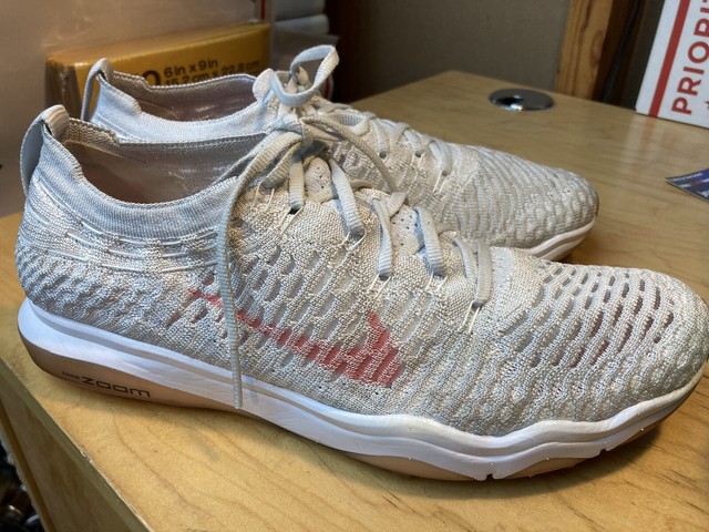 nike womens fearless flyknit training shoes