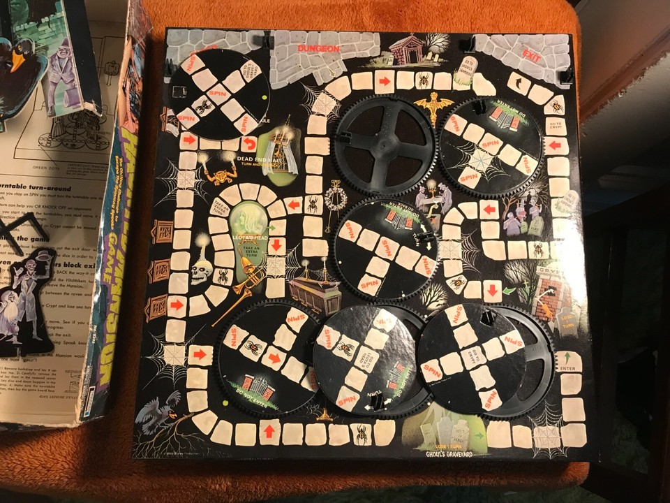 Vintage Walt Disney World Lakeside Haunted Mansion Game 1975 halloween ...