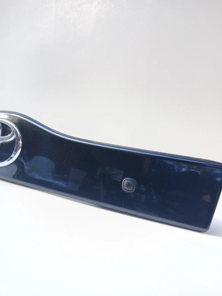 Toyota Prius 2004-09 negro maletero trasero portón trasero escotilla moldura manija  Foto 3 de 4