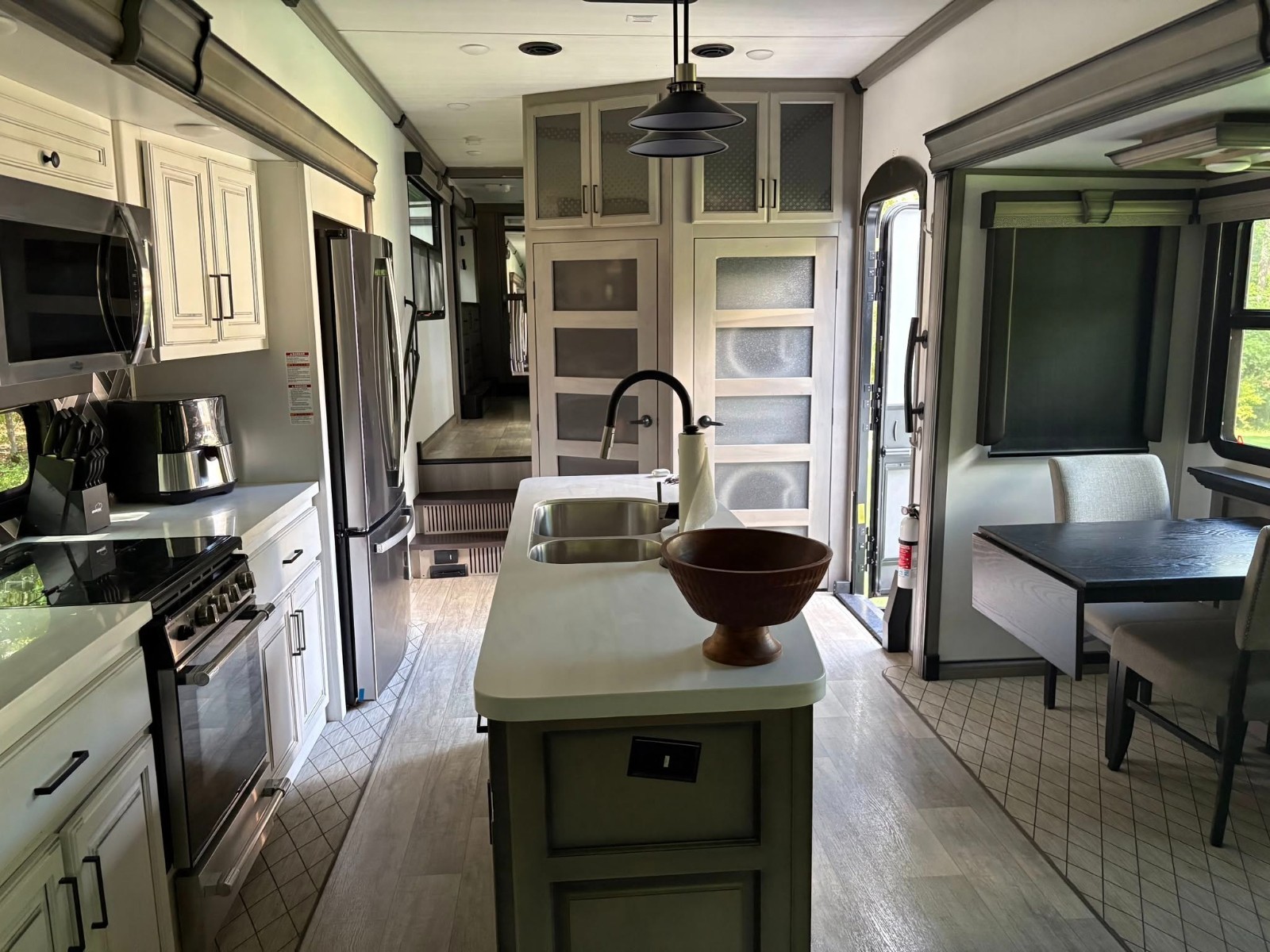 2022 Keystone Montana 5th Wheel RV - Currently Owned by Dog the Bounty Hunter