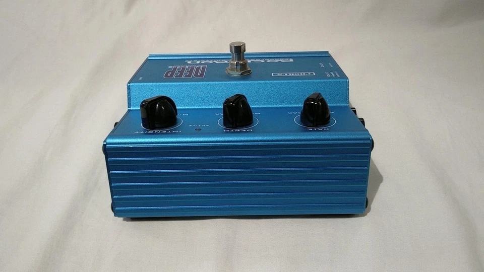 Modelo ROCKTRON: AZUL PROFUNDO Foto 4 de 4