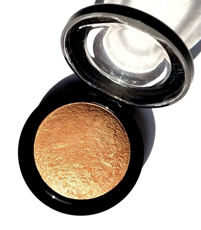 MAC Gold Depost Mineralize Skinfinish Poudre De Finition 10g - Bild 3 von 3