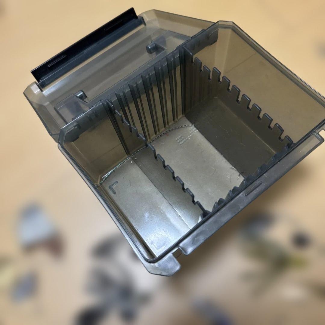 O.S.P Spinnerbait & Buzzbait Set (11+3) with Storage Box, Used, Fishing Lure - Image 8