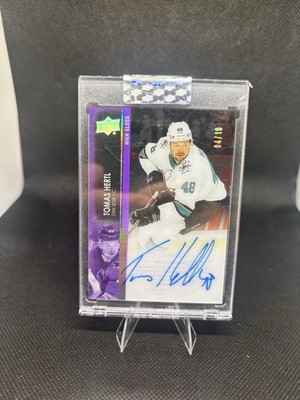 2021-22 Upper Deck Clear Cut Thomas Hertl High Gloss CC-HE Auto 04/10 San Jose