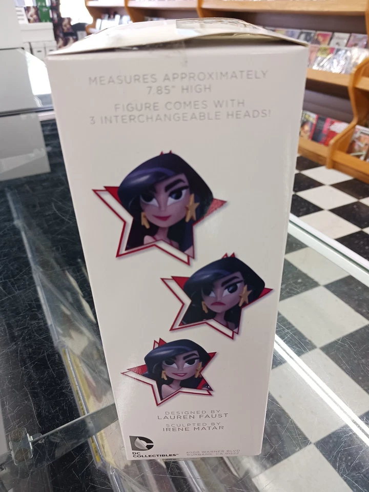 DC 收藏品:超级最好的朋友永远神奇女孩 PVC 乙烯基人偶 — 第 4/4 张图片