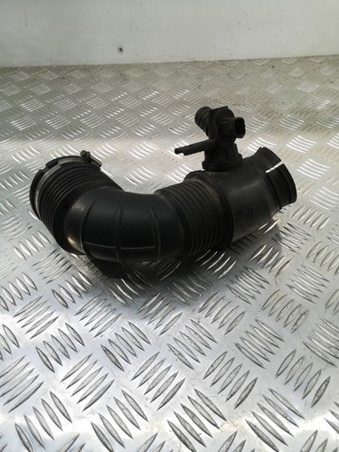 Opel Insignia A 2009 Diesel 96kW Ansaugrohr Ansaugschlauch Turbolader 55561787