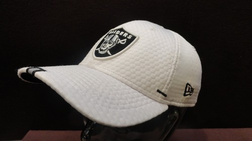 New Era 39FIFTY Oakland Raiders Football Hat White with Black Med/Large NFL - 第 1/12 張圖片