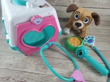 Doc McStuffins Toy Hospital On-the-Go Pet Carrier, Findo, by Just Play