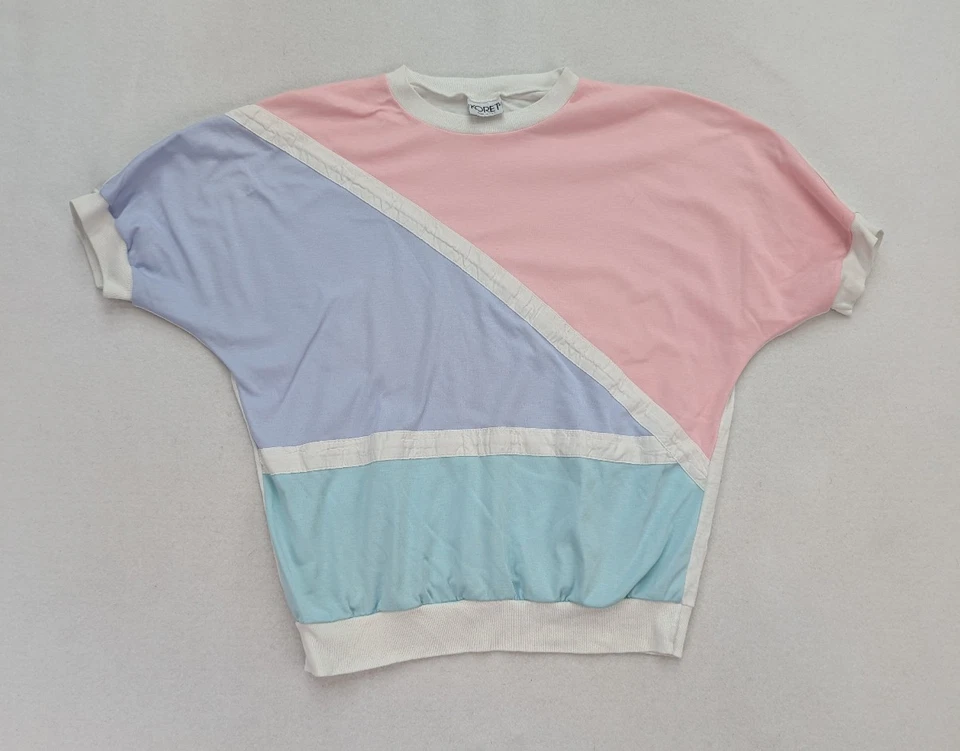 Vintage 90s Women's Top Size S Blue Pink Green Pastel Koret Dolman T-Shirt - Image 2 of 4