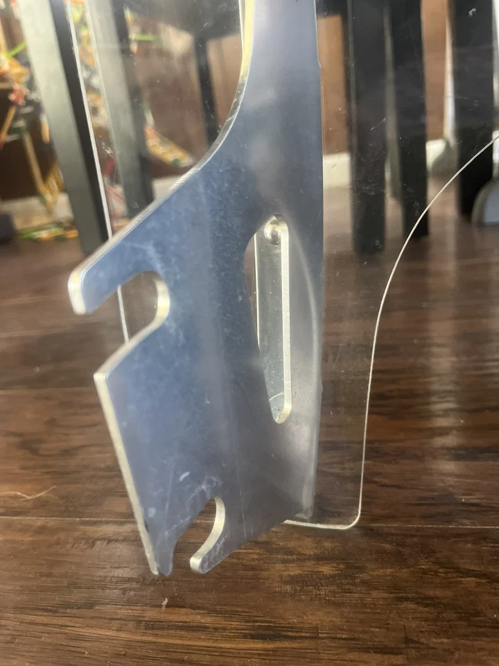 孟菲斯阴影摩托车挡风玻璃,快速连接,不含安装硬件 — 第 3/4 张图片