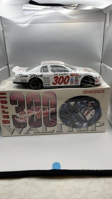Vintage Darrell Waltrip Tim Flock 300 1998 NASCAR 1:24 Monte Carlo Limited 
