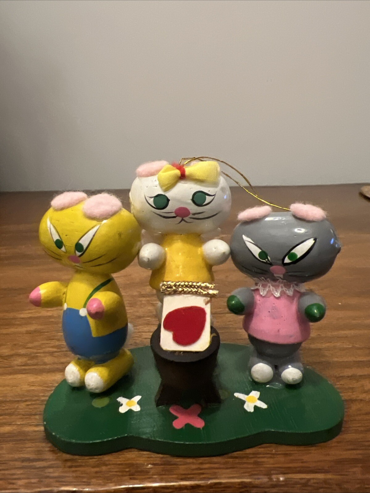 Picture 1 of 12