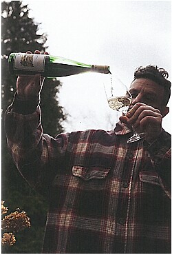 Thumbnail - Sommelier Toni Askitis: Wein Ist Unkompliziert