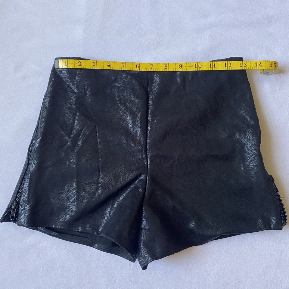 Lord & Taylor S Short Design Lab Black Snake Zipper Slit Hot Pant High Waist - Image 2 of 4