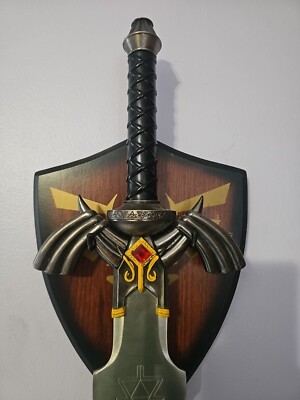 Twilight Princess Master Sword METAL DISPLAY SWORD + Wall mount | eBay