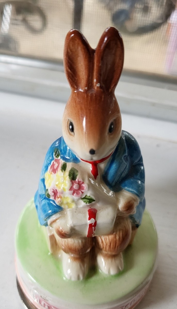 VTG KENRICK Little Grey Rabbit's Friends Musical Figurine
