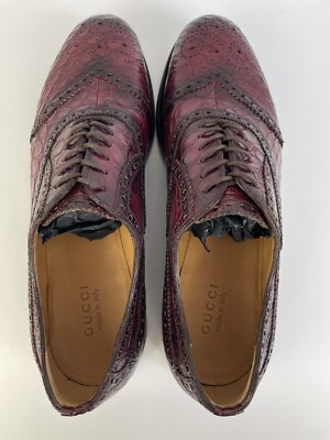 Gucci Red Crocodile Oxfords With Brogue Details Men display picture 1