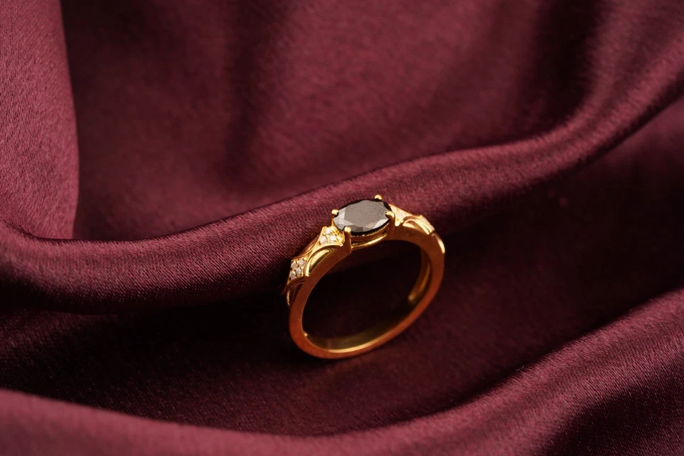 Женское кольцо с драгоценным камнем черным ониксом овальной огранки 0,25 карата позолота 14 карат - Изображение 2 из 4