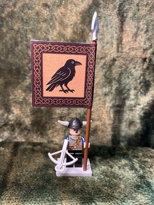 1x 54mm MINI Dark Ages VIKING + 1x Flag Banner on original LEGO Flagpole + Base