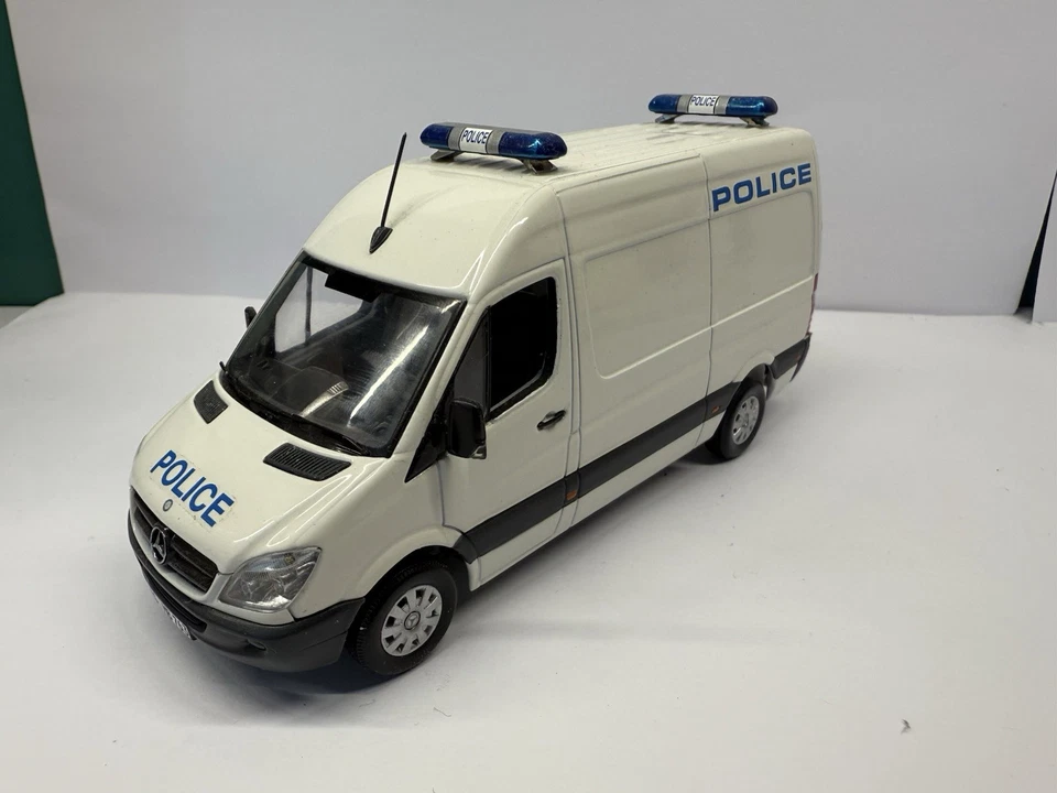 Code 3 Conversion? 1:43 Merc Sprinter (Unfinished) PLEASE READ DESCRIPTION - Image 2 of 3