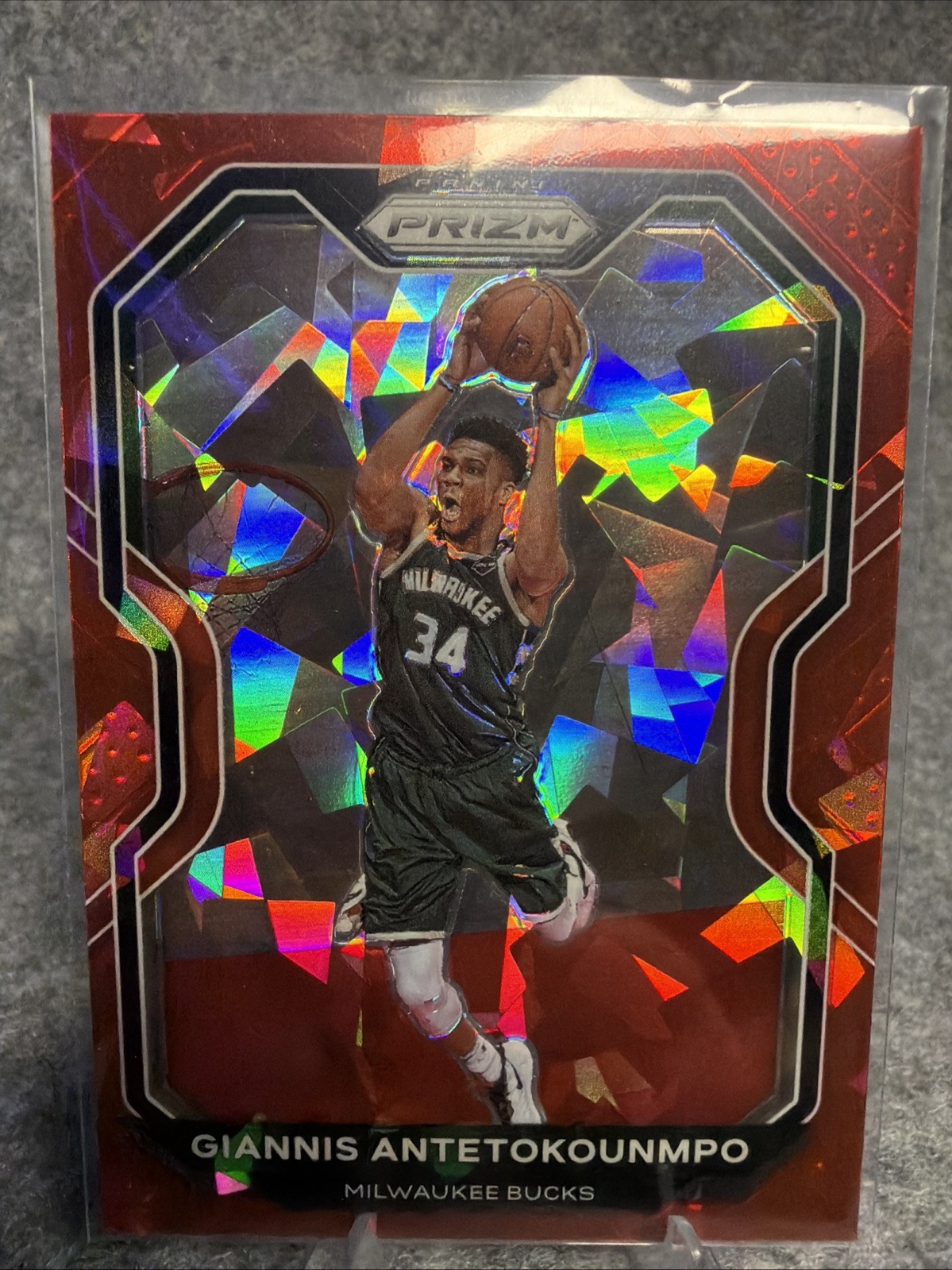 2020-21 Panini Prizm Red Cracked Ice Giannis Antetokounmpo #111 Milwaukee Bucks