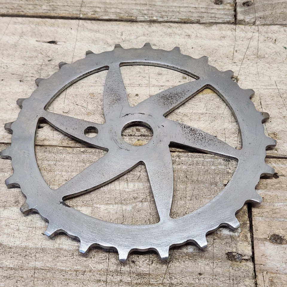 Plato de dientes saltados de los años 50 piñón Shelby globo de 24 dientes molinete espiral años 50 Foto 4 de 4